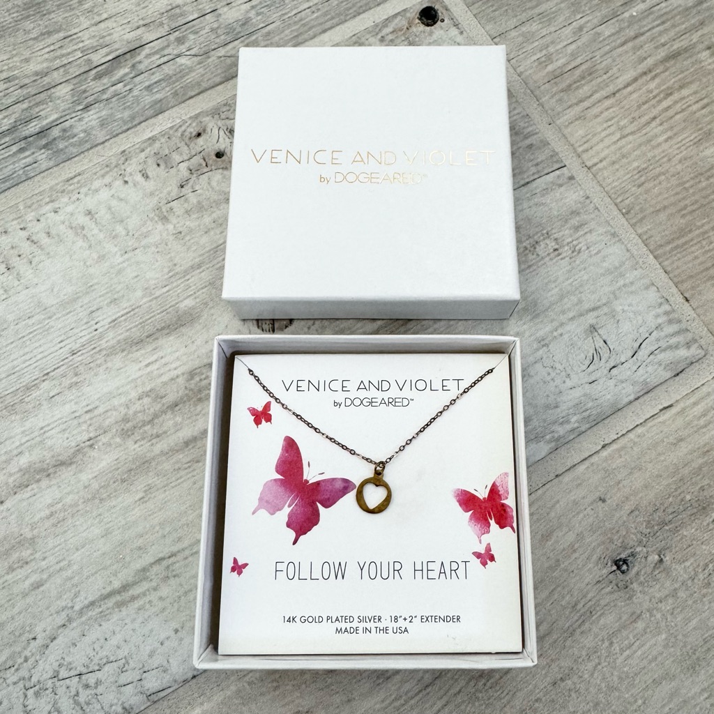 Dogeared Follow Your Heart Disc Necklace 25$